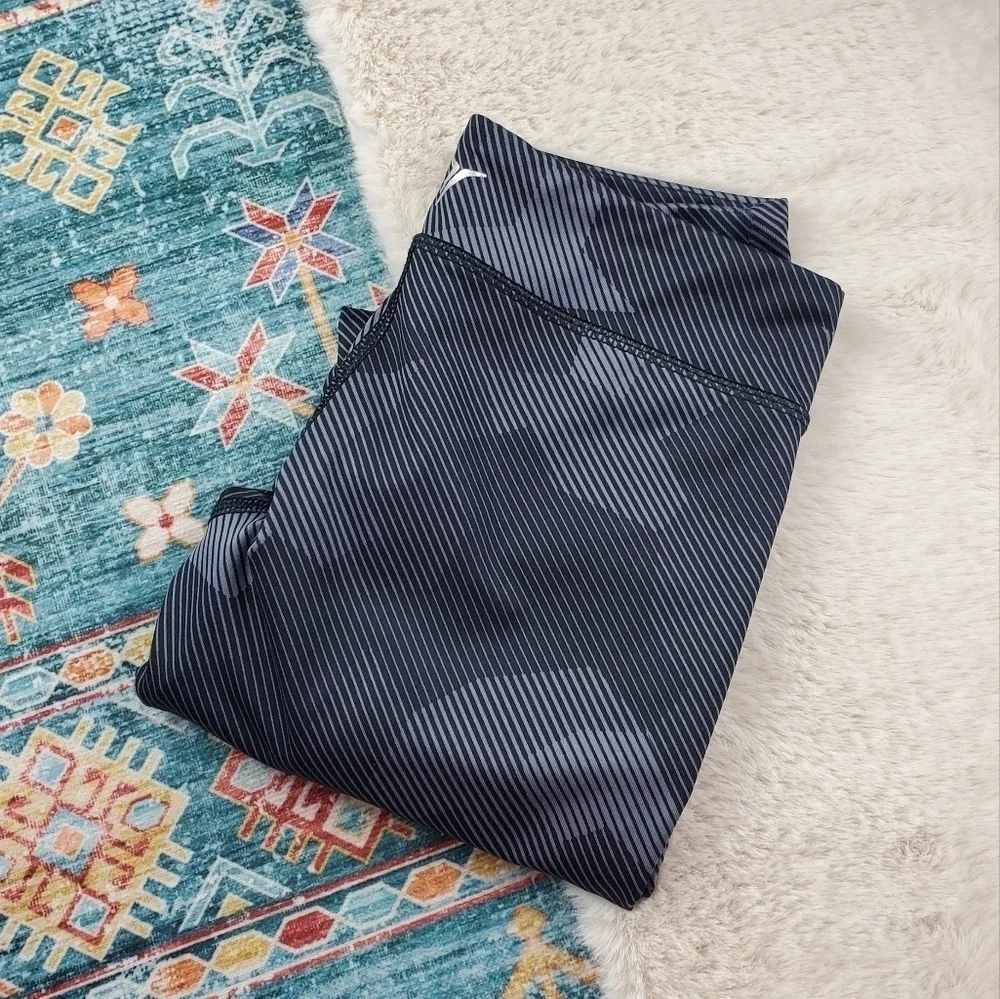 Old Navy Active Black Gray Girl Legging Medium (8)